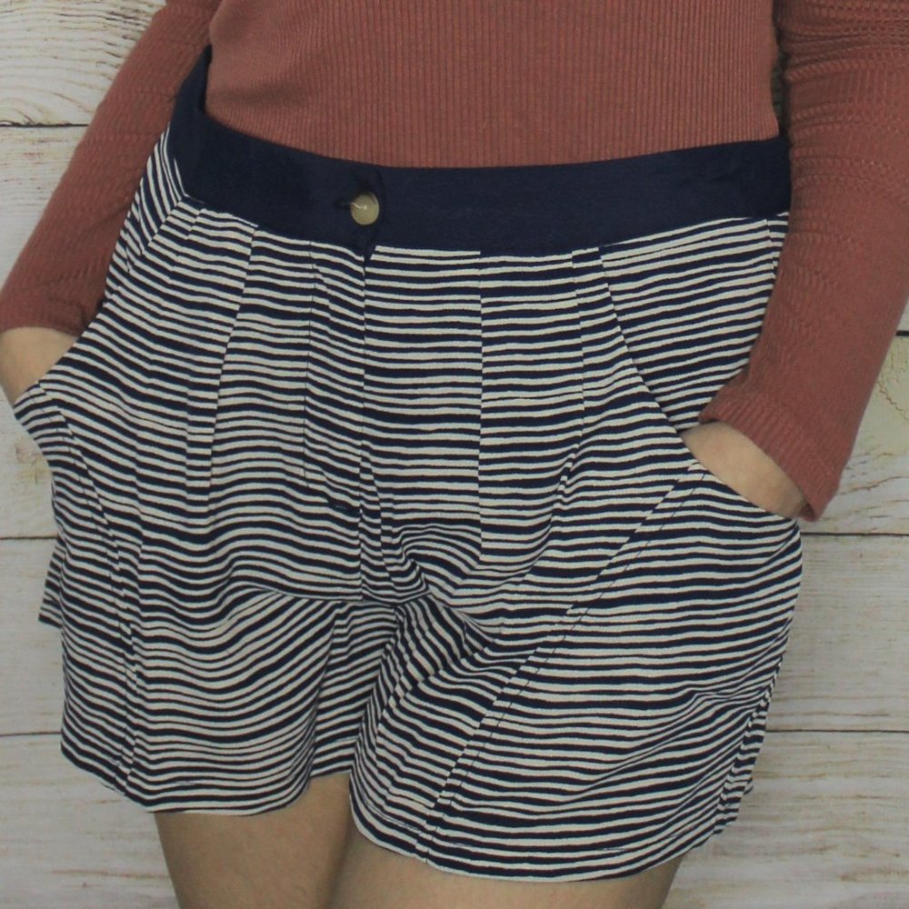 Boutique NWT Striped Flowy Sailor Style Shorts